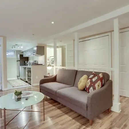 Beautiful 2 Bedroom Across From The House Of Representatives